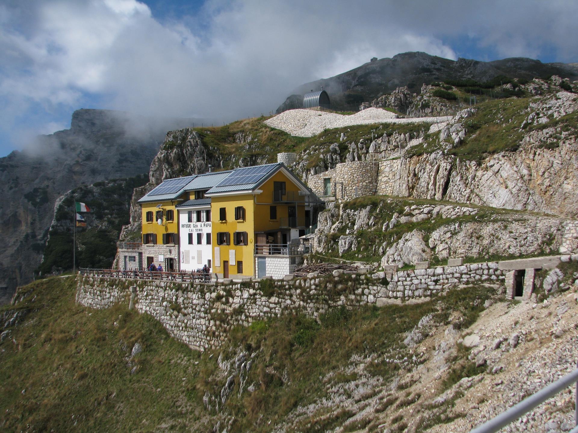Strada delle 52 Gallerie